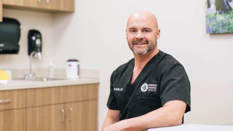 Dr. Eric Smith